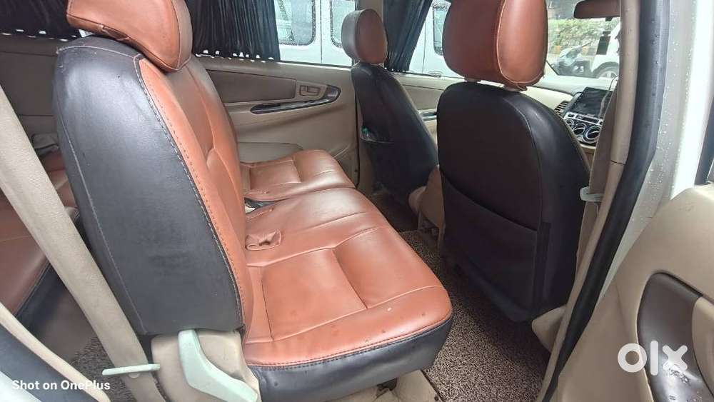 Toyota Innova 2.5 E Diesel Ps 8-seater, 2006, Diesel