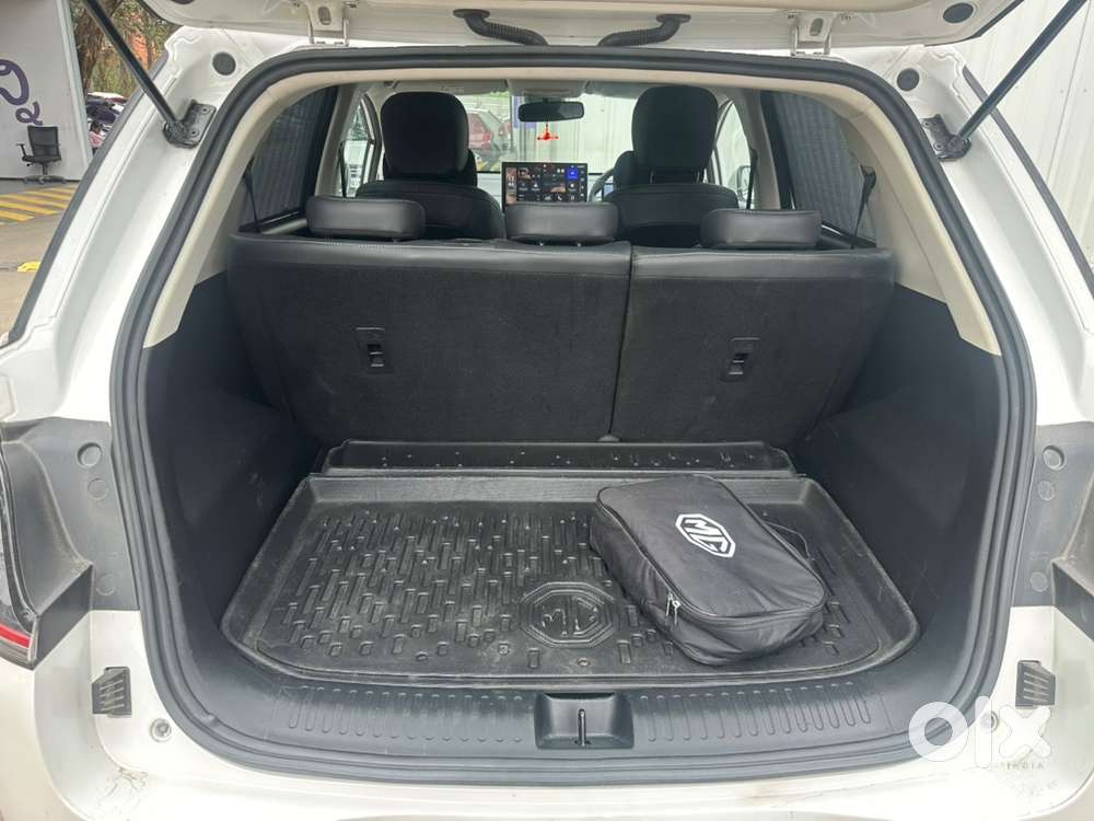 Mg Windsor Ev Essence In Immaculate Condition With Accessories