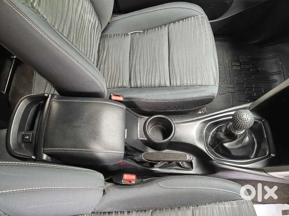 Toyota Innova Crysta 2.4 V 8 2021(doctor Owned)
