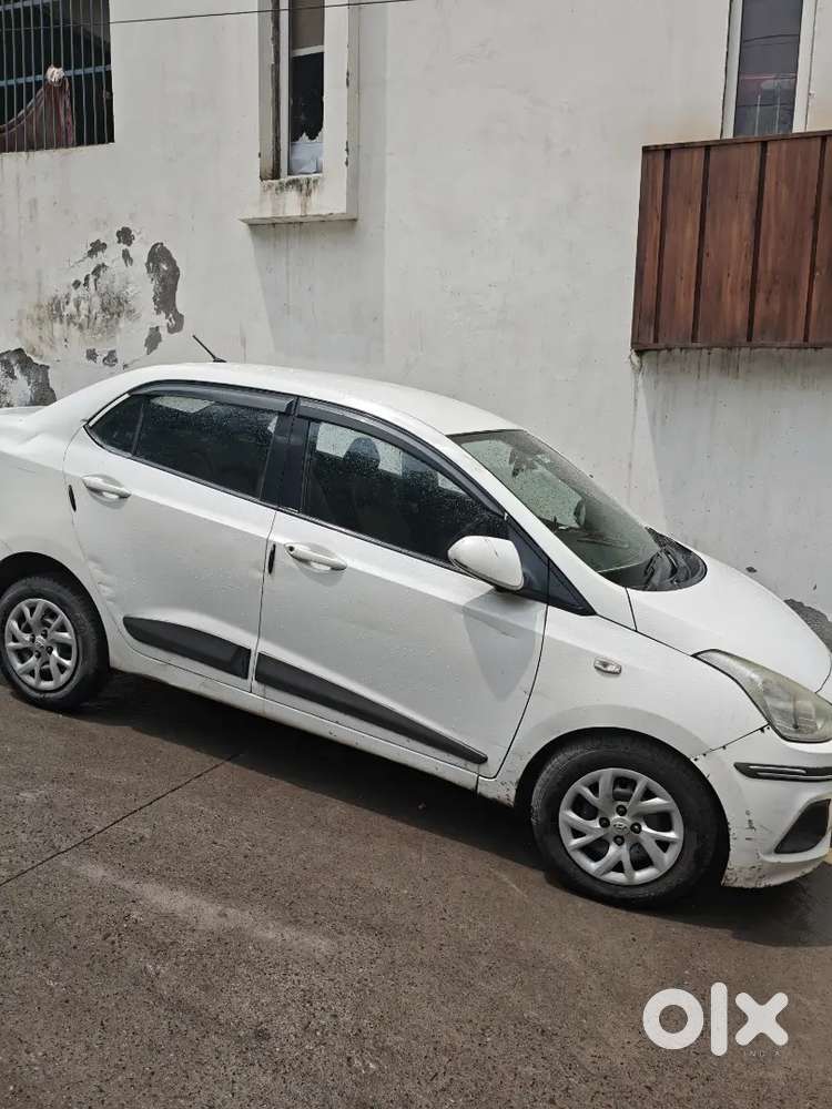 Hyundai Xcent 2016 Variant Cng On Paper 81000km 3rd Owner