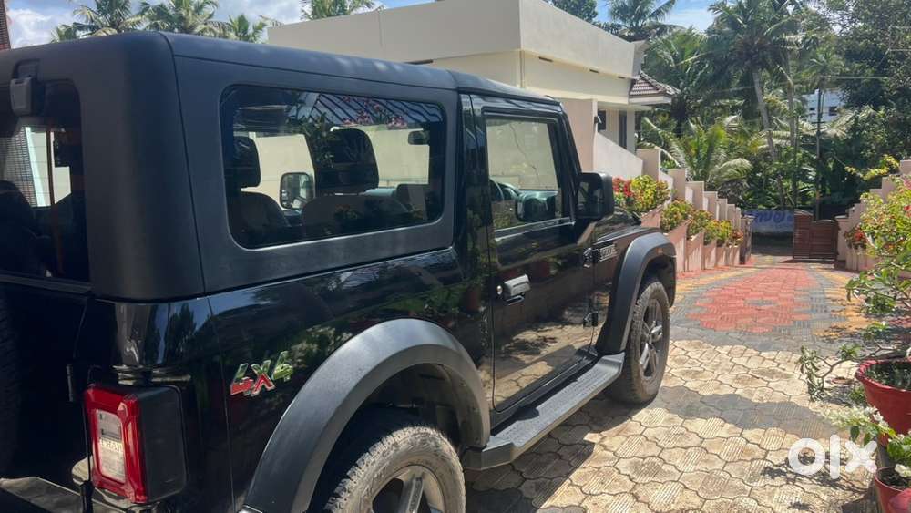 Mahindra Thar Petrol 2022