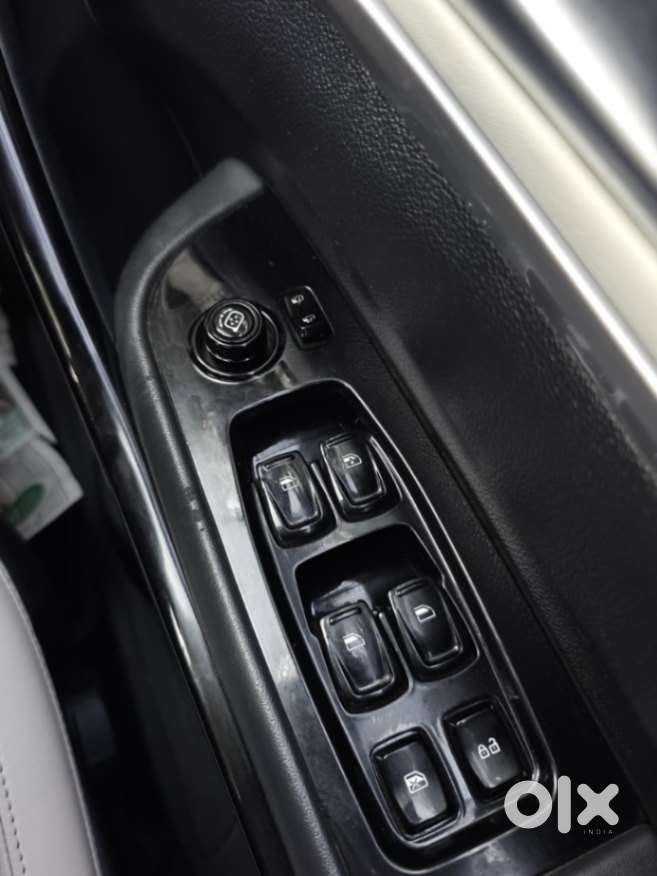 Mahindra Xuv700 2.2 Ax 7 Diesel At Luxury Pack Str, 2024, Diesel