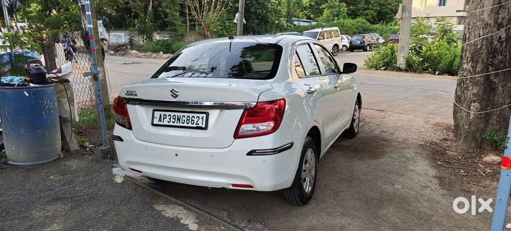 Maruti Suzuki Swift Dzire Lxi Option, 2022, Petrol