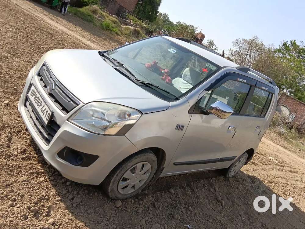 एकदम अच्छे कंडीशन में है लेकर बस चलना है