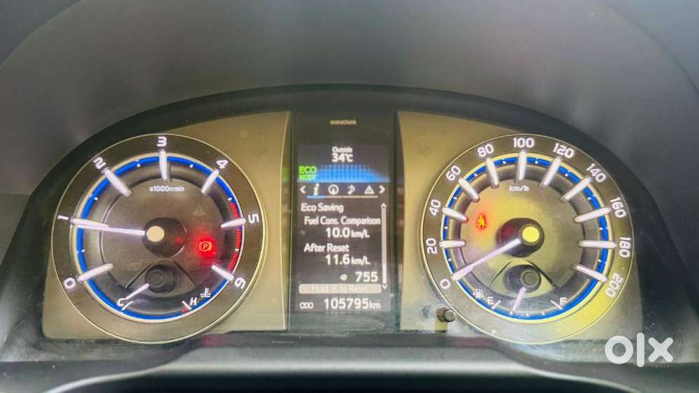 Toyota Innova Crysta 2.4 V 8 Str, 2017, Diesel