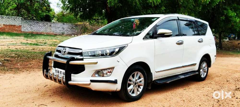 Toyota Innova Crysta, 2017