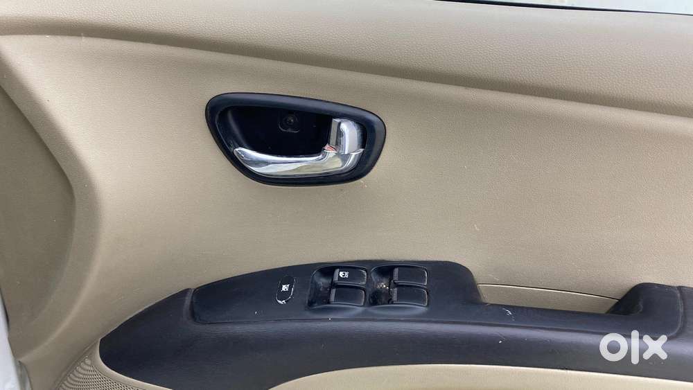 Hyundai I10 Sportz 1.1l, 2015, Petrol