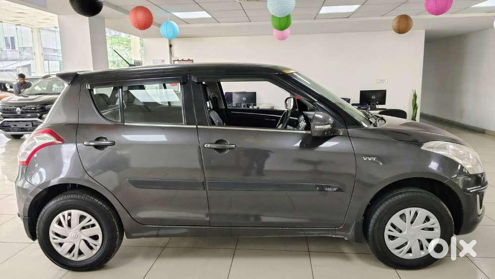 Maruti Suzuki Swift Vxi 1.2 Abs Bs-iv, 2015, Petrol