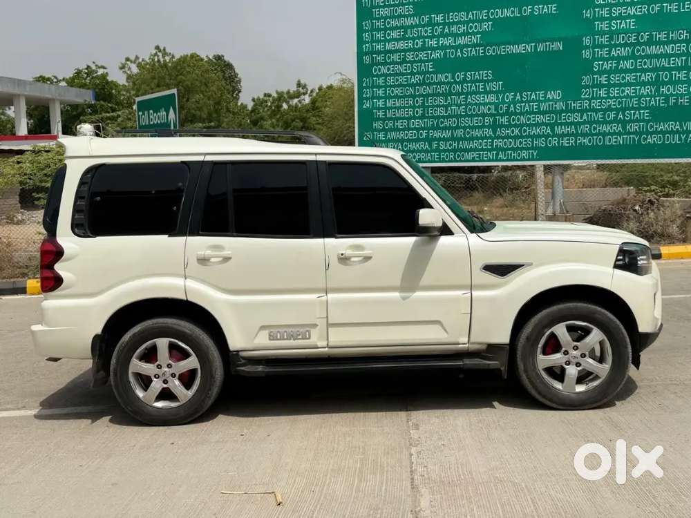 Mahindra Scorpio S11 2018