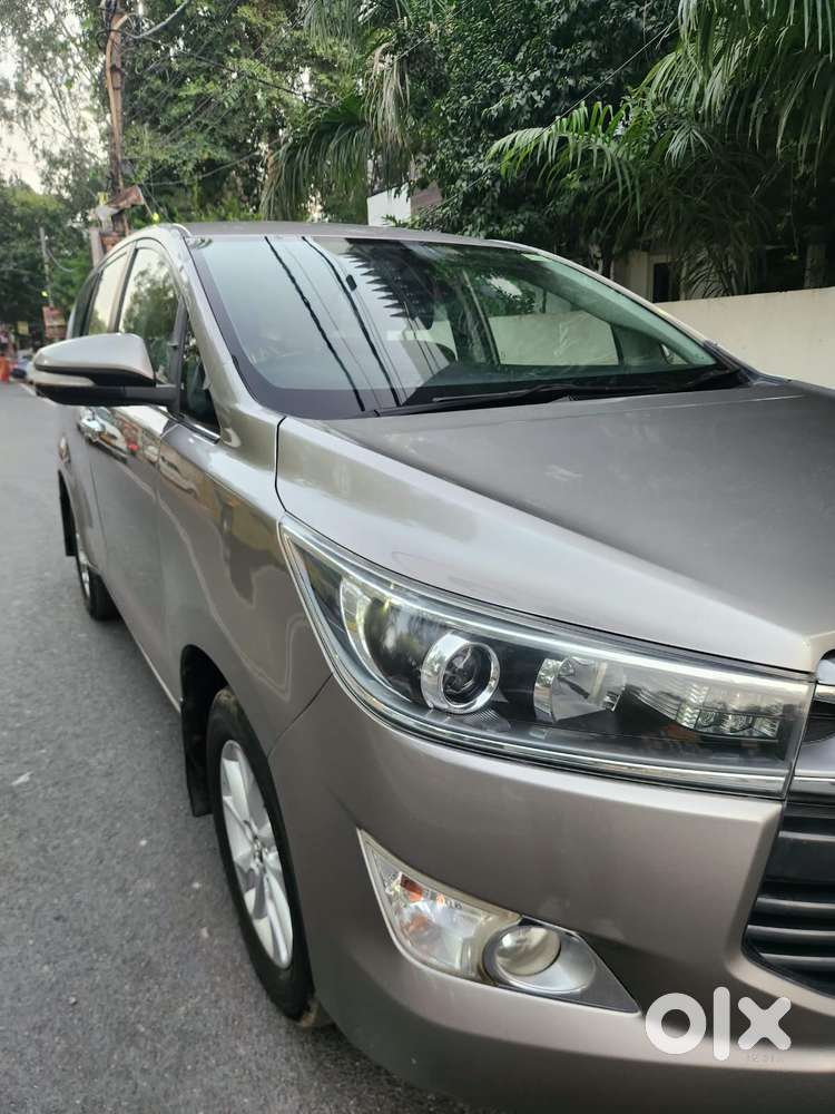 Toyota Innova Crysta 2.4 Vx Mt, 2016, Diesel