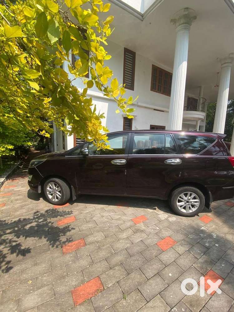 Toyota Innova Crysta 2017 Diesel 120000 Km Driven