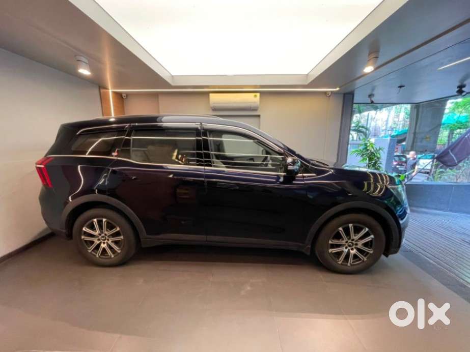 Mahindra Xuv700 2.0 Ax 7 Petrol At Luxury Pack Str, 2022, Petrol
