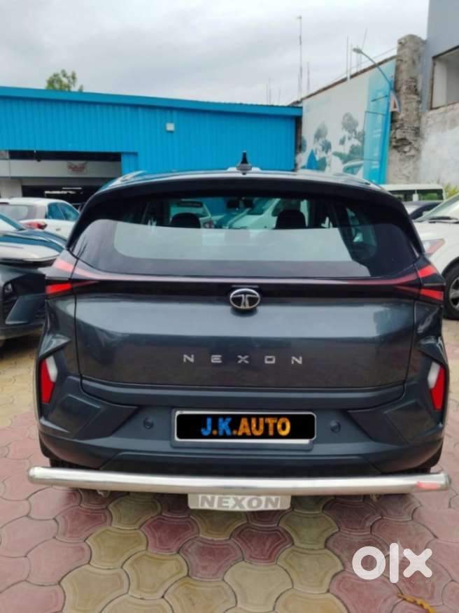 Tata Nexon Smart Plus1.2 Revotron Petrol 5 Mt, 2024, Petrol