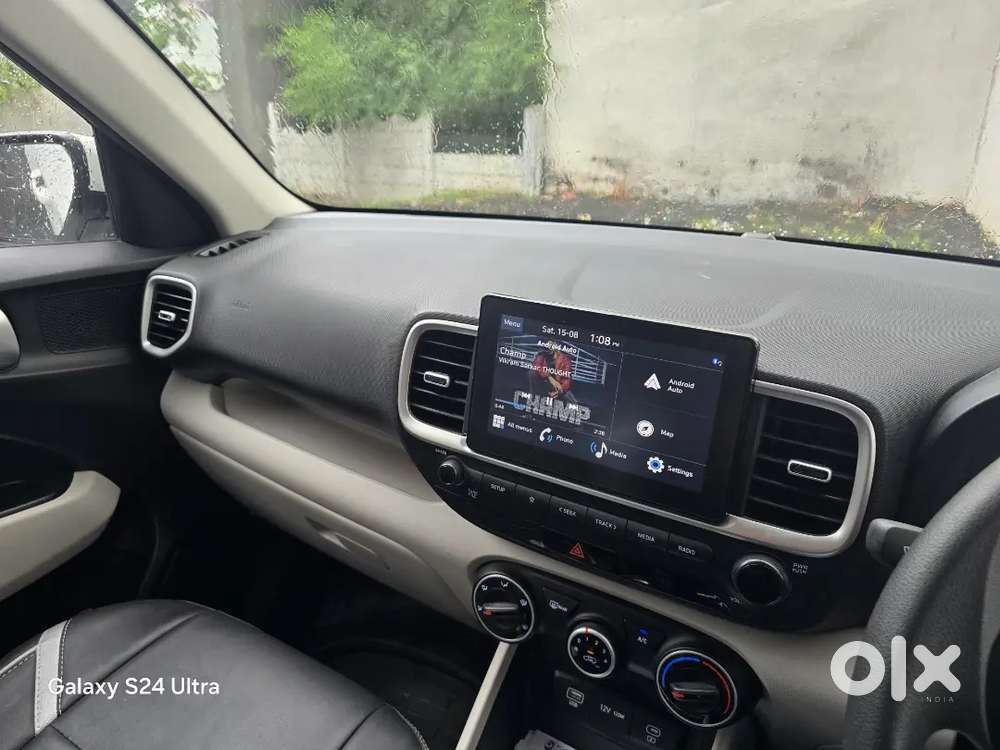 Hyundai Venue 2024 Petrol 6500 Km Driven