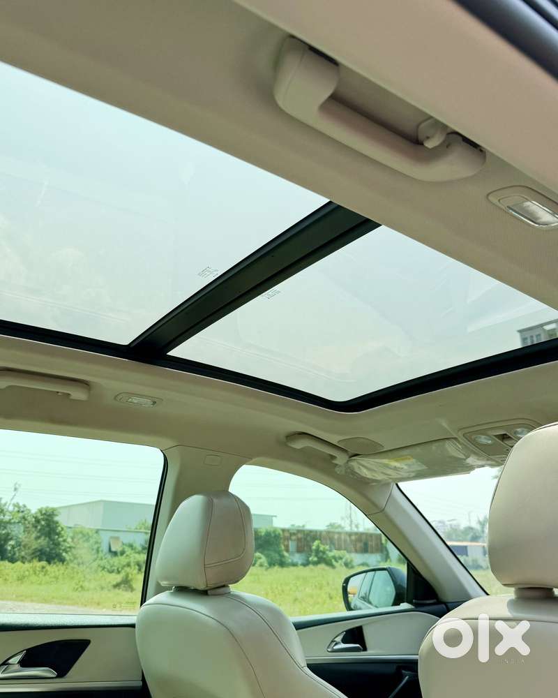 Mahindra Xuv700 Ax7 Luxury Pack Awd, 2023, Diesel