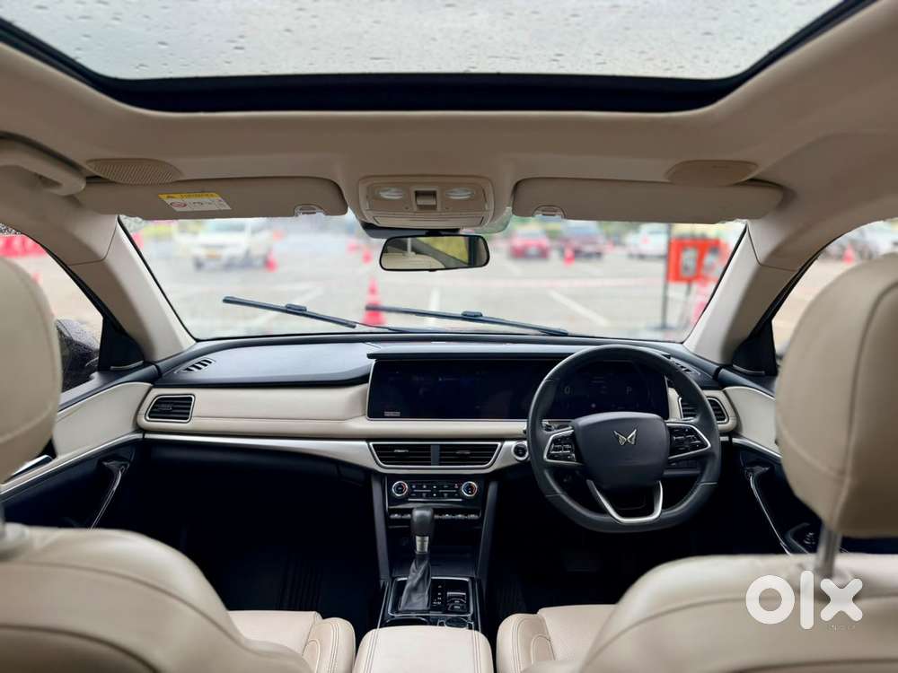 Mahindra Xuv700 2.2 Ax 7 Diesel At Luxury Pack Str, 2022, Diesel