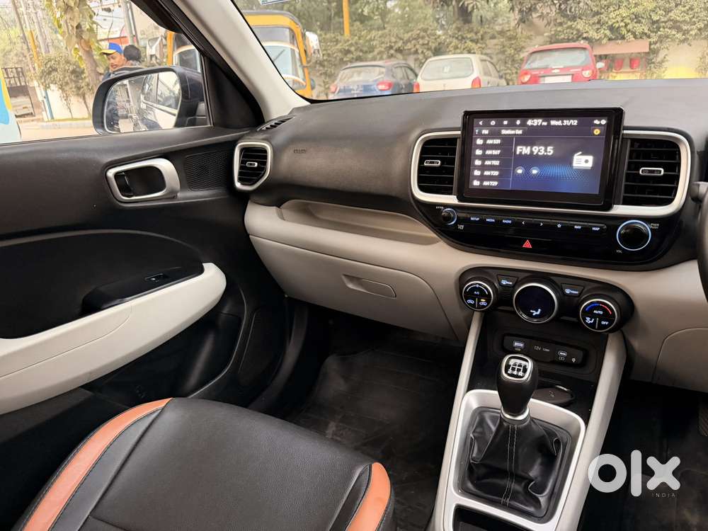 Hyundai Venue Sx Mt, 2022, Petrol