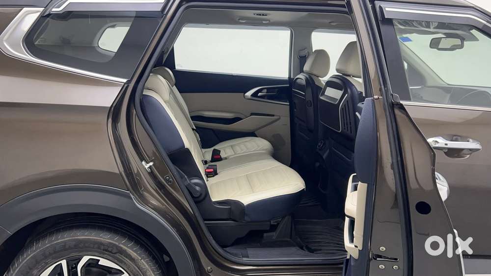 Kia Carens 1.4 Luxury Plus 6 Str, 2022, Petrol