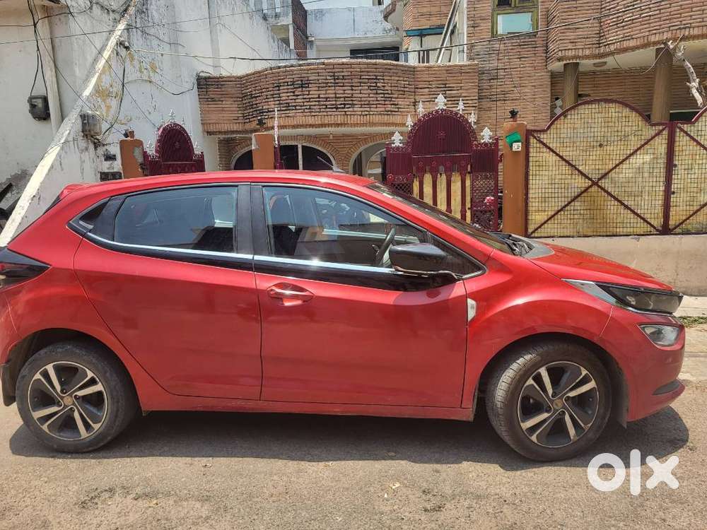 Tata Altroz Red Color For Sale  Model: Tata Altroz Color: Red Kilome