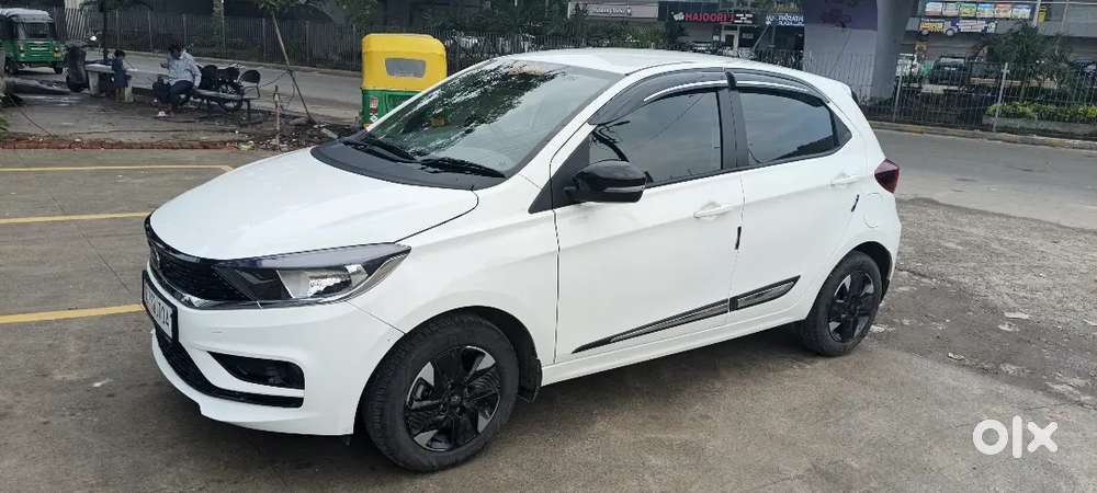 Tata Tiago 1.2 Revotron Xt (o) 2025 Model