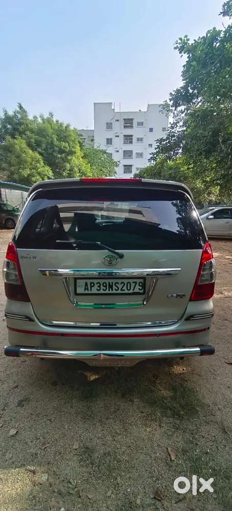 Toyota Innova 2.5 V 2012 Diesel Manual