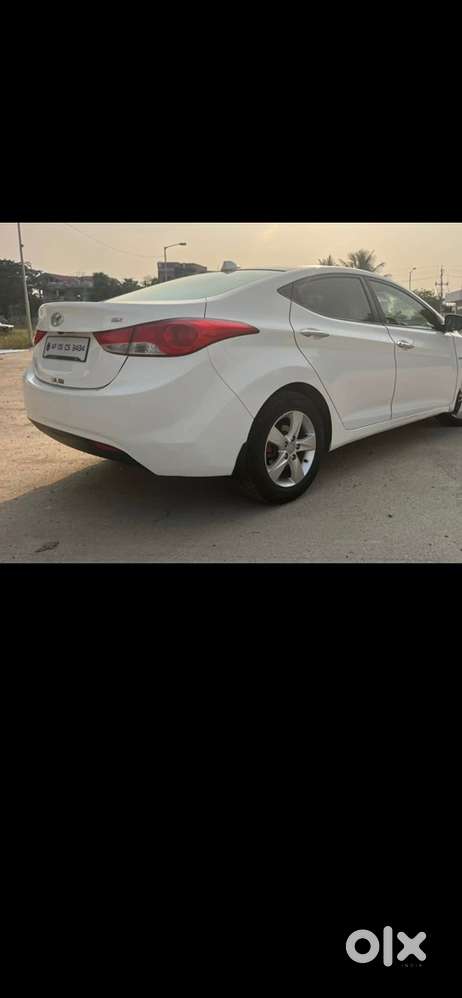 Hyundai Elantra Diesel 160000 Km Driven