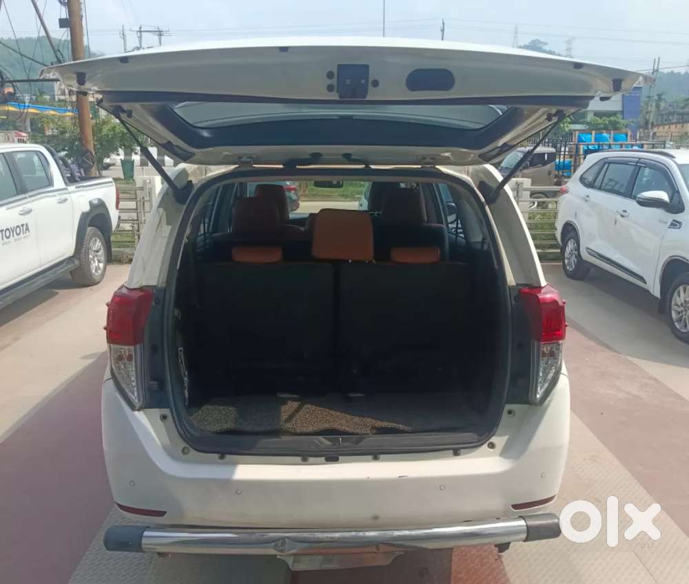 Toyota Innova Crysta 2.4 G Mt 7 Str, 2021, Diesel