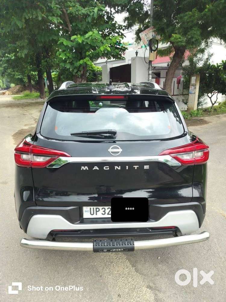 Nissan Magnite 1.0 Xv Premium, 2023, Petrol