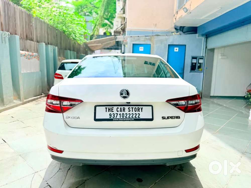 Skoda Superb [ ] 1.8 Style Tsi At, 2018, Petrol