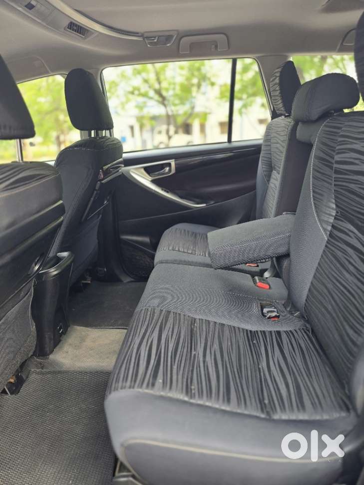 Toyota Innova Crysta 2.4 Vx Mt, 2017, Diesel