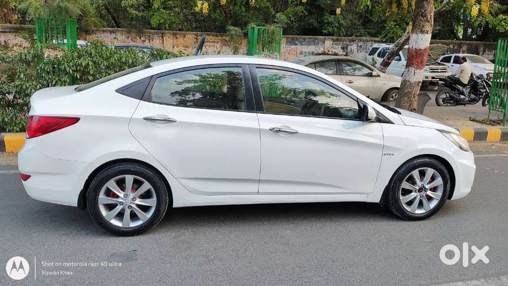 Hyundai Verna Fluidic 1.6 Vtvt Sx Opt, 2011, Petrol