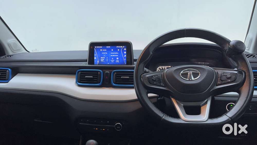 Tata Punch 1.2 Revotron Creative Amt Dual Tone, 2022, Petrol