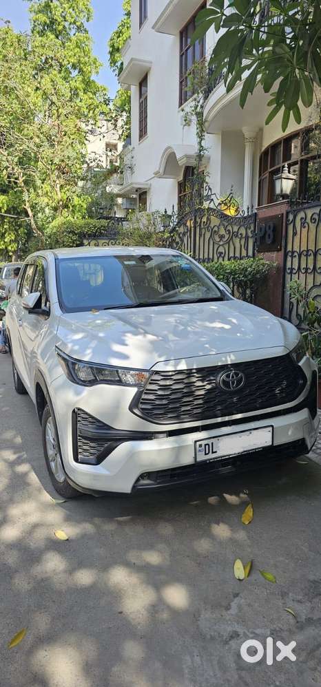 Toyota Innova Hycross 2.0 Gx 8 Str, 2023, Petrol