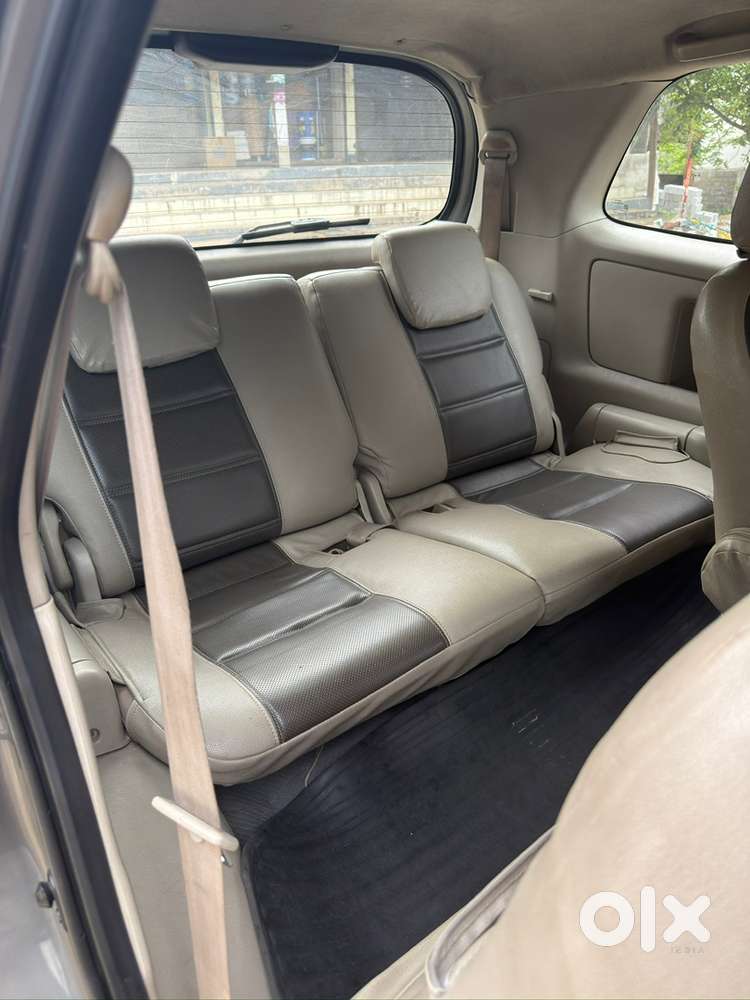 2012 Toyota Innova 2.5 V Diesel  7 Seater  Well Maintened