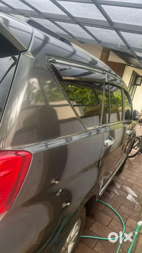 Toyota Innova Crysta Diesel 2017