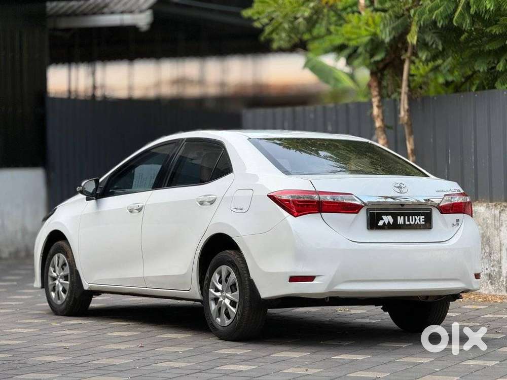 Toyota Corolla Altis J, 2015, Diesel