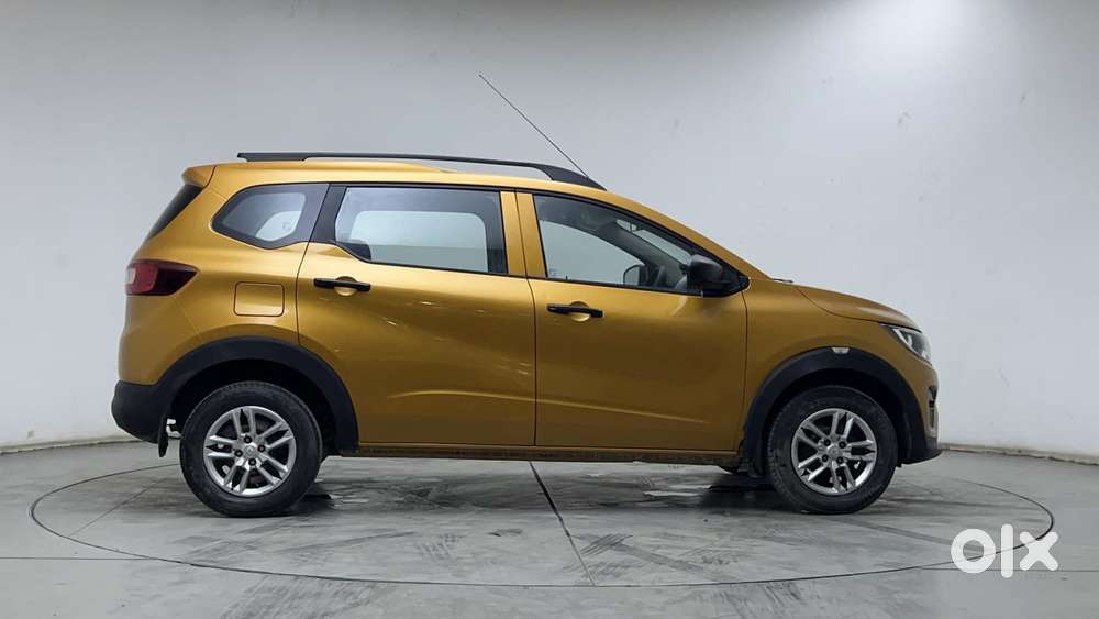 Renault Triber Rxl, 2022, Petrol