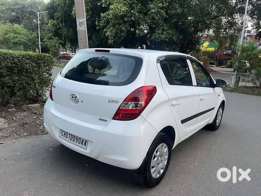 Hyundai I20 Petrol Cvt Magna Executive, 2010, Petrol