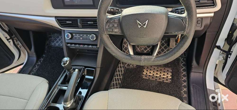 Mahindra Xuv 700 2.0 L Turbo Petrol Mx  5 Seater  Variant For Sale