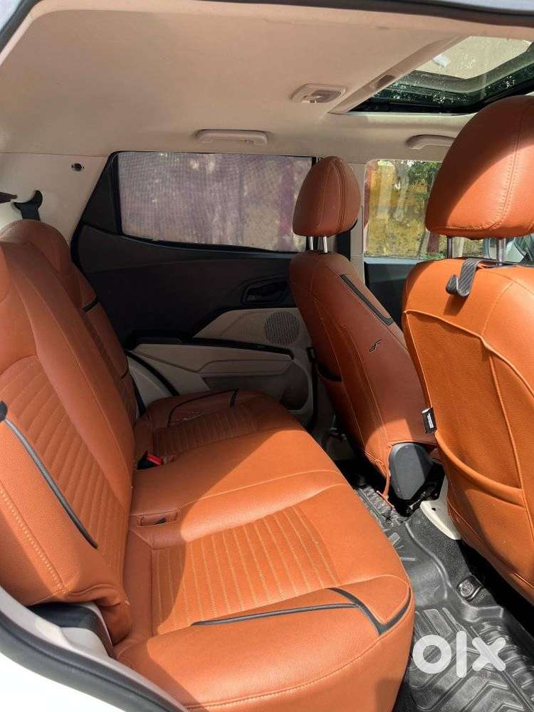 Mahindra Xuv300 1.2 W6 Amt Petrol, 2022, Petrol