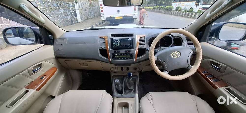 Toyota Fortuner 3.0 4x4 Manual, 2011, Diesel