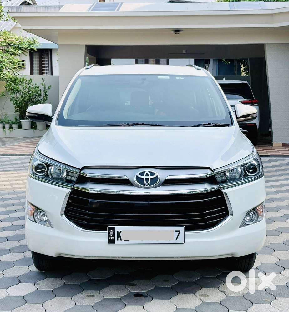 Toyota Innova Crysta 2.4 V, 2017, Diesel
