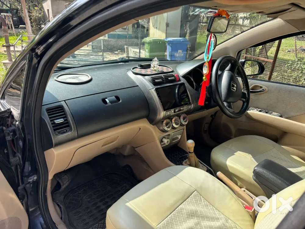 Honda City Zx 2006 Cng & Petrol Well Maintained