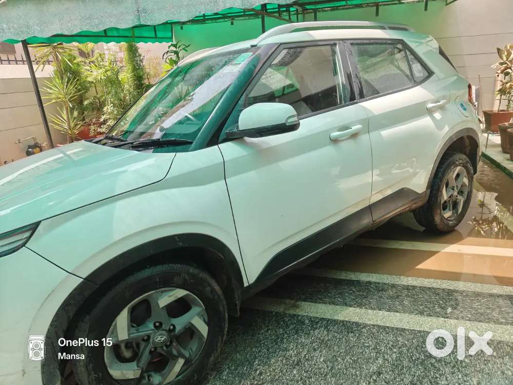 Hyundai Venue 2020 Petrol 72000 Km Driven