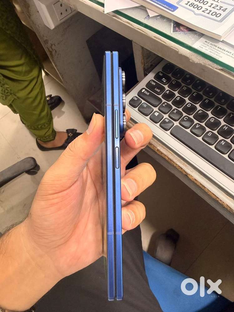 Z Fold 7 Blue