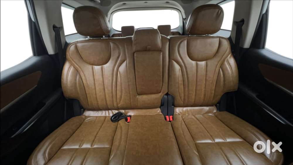 Mahindra Xuv700 2.0 Ax 7 Petrol At Luxury Pack Str, 2021, Petrol