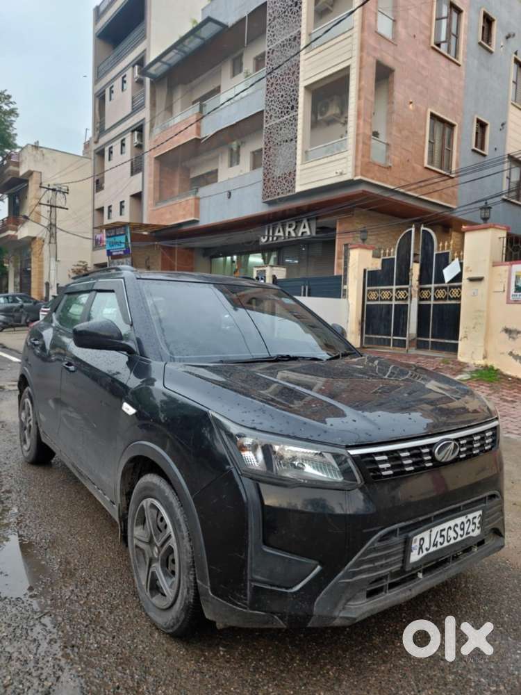 Mahindra Xuv300 W8 Option Dual Tone Diesel, 2022, Diesel