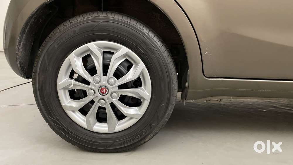 Maruti Suzuki Ritz Vxi, 2014, Petrol