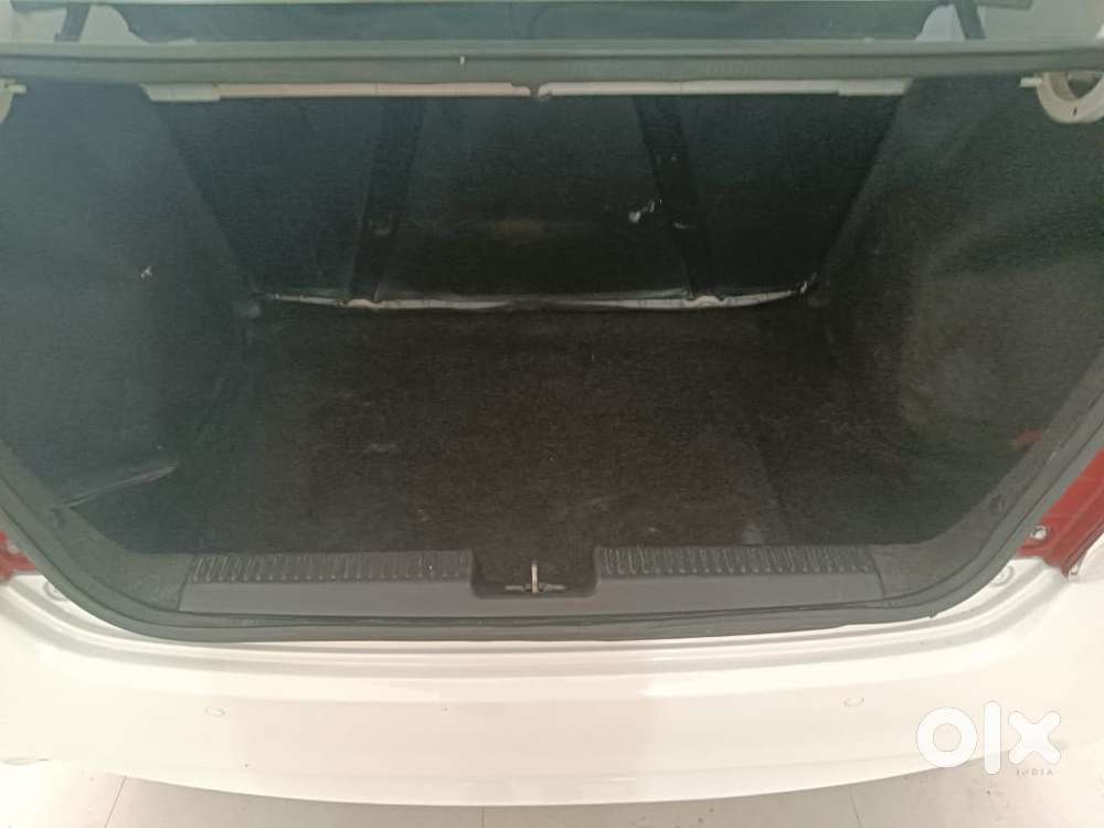 Maruti Suzuki Dzire 1.2 Vxi, 2022, Petrol