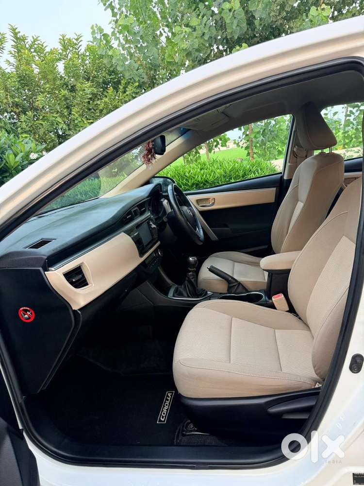 Just 22000 Km Driven 2014 Toyota Corolla Altis 2